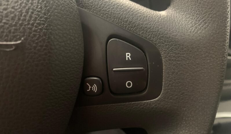 Renault Trafic L2H1 2.0 DCI Grand Comfort – Gasoil – Manual – 120 CV lleno
