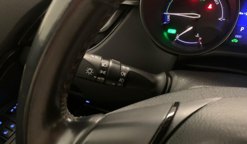 Toyota C-HR 1.8h Business – Gasolina – Automático – 122 CV lleno