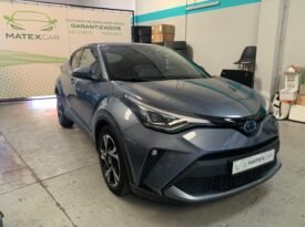Toyota C-HR 2.0 – Híbrido – Automático – 180 CV
