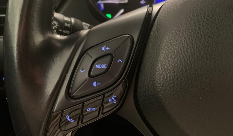 Toyota C-HR 1.8h Business – Gasolina – Automático – 122 CV lleno