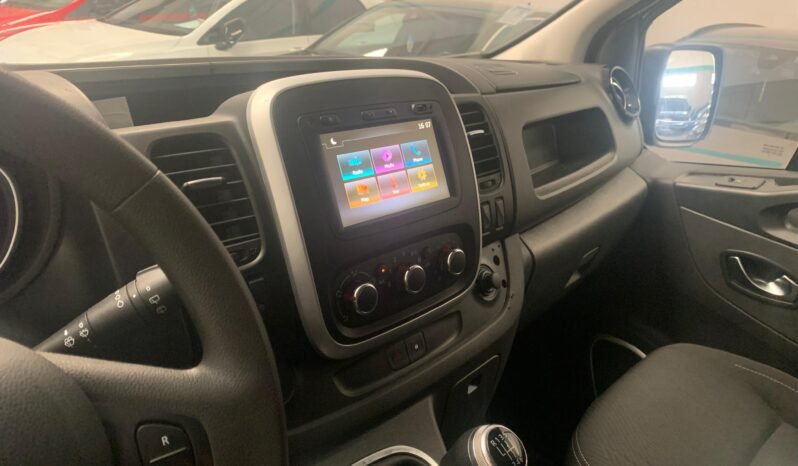 Renault Trafic L2H1 2.0 DCI Grand Comfort – Gasoil – Manual – 120 CV lleno