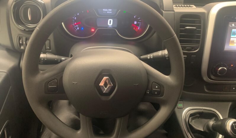 Renault Trafic L2H1 2.0 DCI Grand Comfort – Gasoil – Manual – 120 CV lleno