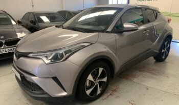 Toyota C-HR 1.8h Business – Gasolina – Automático – 122 CV lleno