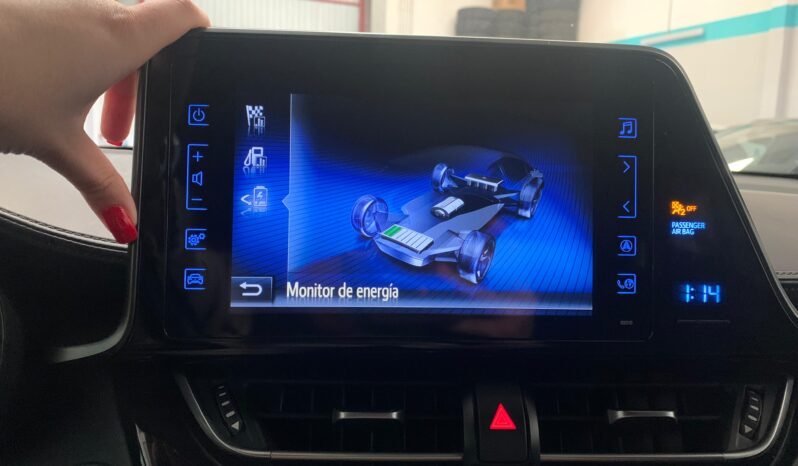 Toyota C-HR 1.8h Business – Gasolina – Automático – 122 CV lleno