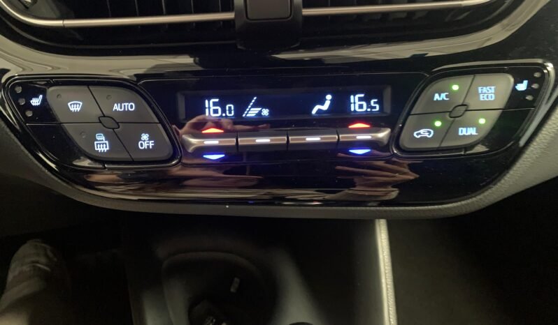 Toyota C-HR 1.8h Business – Gasolina – Automático – 122 CV lleno