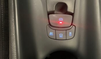Toyota C-HR 1.8h Business – Gasolina – Automático – 122 CV lleno