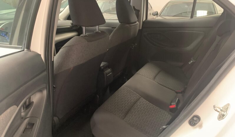 Toyota Yaris Cross 1.5h Business – Híbrido – Automático – 120 CV lleno