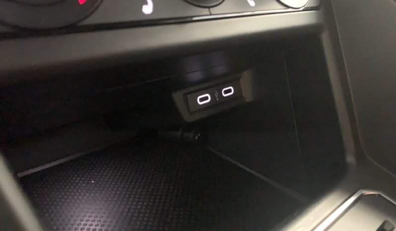 Volkswagen Polo 2.0 TSI – Gasolina – Automático – 207 CV lleno