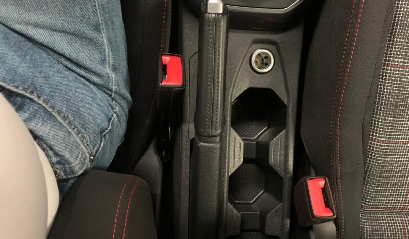 Volkswagen Polo 2.0 TSI – Gasolina – Automático – 207 CV lleno