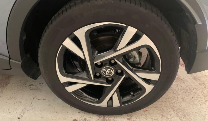 Toyota C-HR 2.0 – Híbrido – Automático – 180 CV lleno