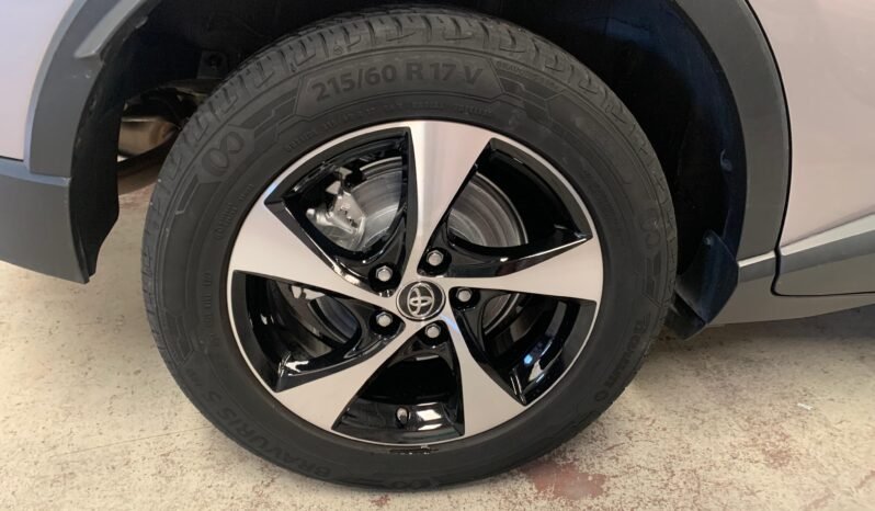 Toyota C-HR 1.8h Business – Gasolina – Automático – 122 CV lleno