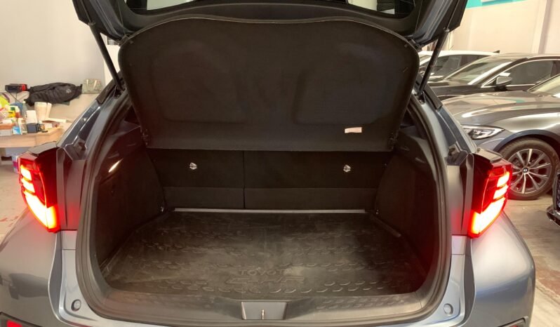 Toyota C-HR 2.0 – Híbrido – Automático – 180 CV lleno