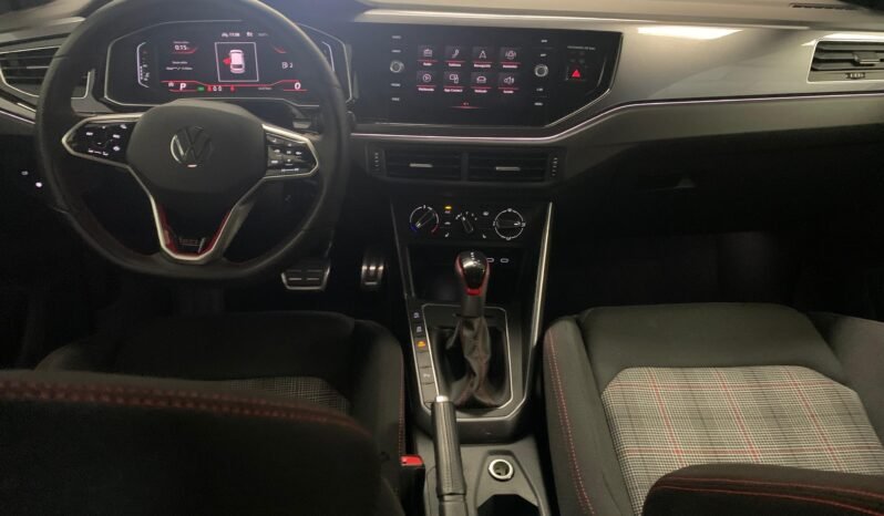 Volkswagen Polo 2.0 TSI – Gasolina – Automático – 207 CV lleno
