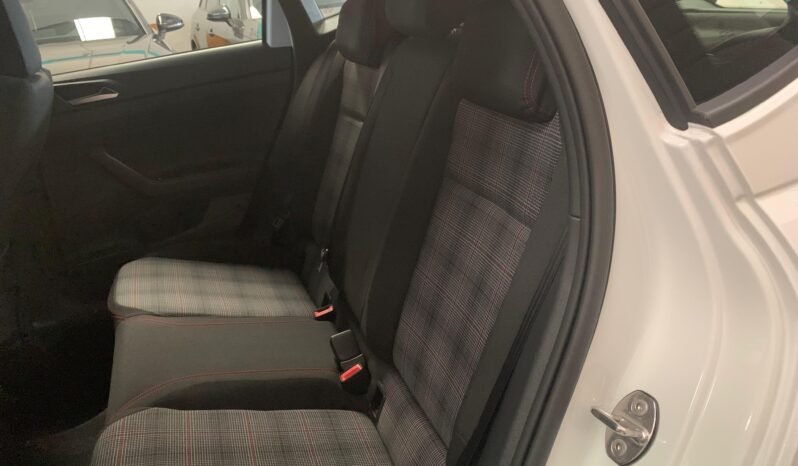 Volkswagen Polo 2.0 TSI – Gasolina – Automático – 207 CV lleno