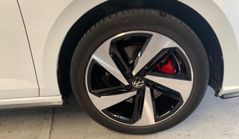 Volkswagen Polo 2.0 TSI – Gasolina – Automático – 207 CV lleno
