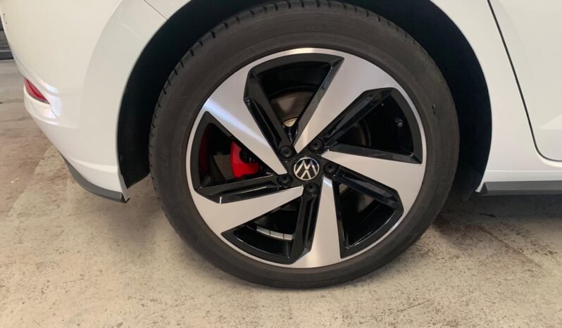 Volkswagen Polo 2.0 TSI – Gasolina – Automático – 207 CV lleno