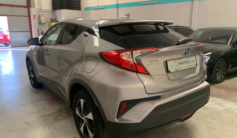 Toyota C-HR 1.8h Business – Gasolina – Automático – 122 CV lleno